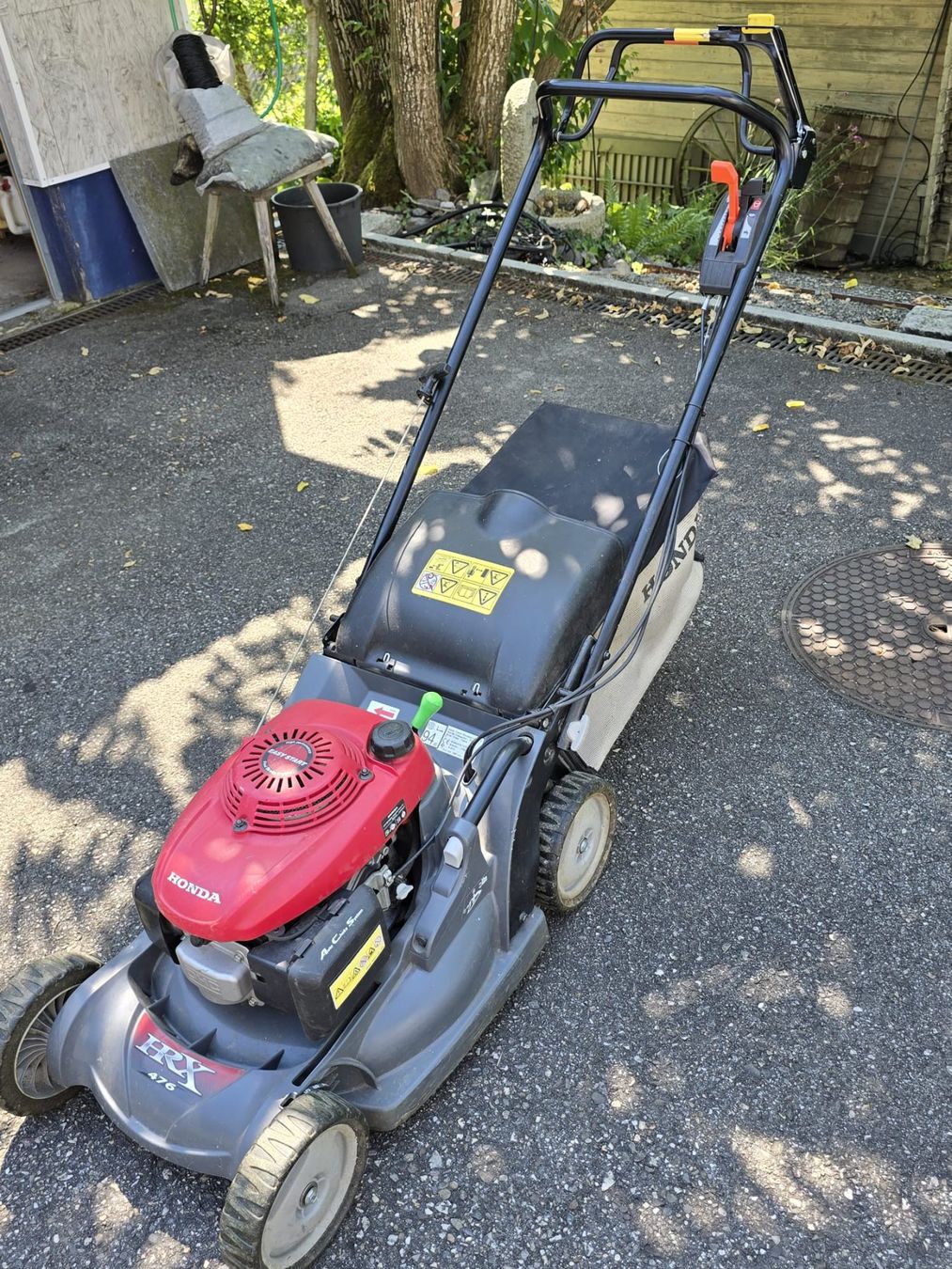 Honda Tondeuses à gazon: Honda Rasenmäher – Défectueux à Niedergösgen par cr15 2