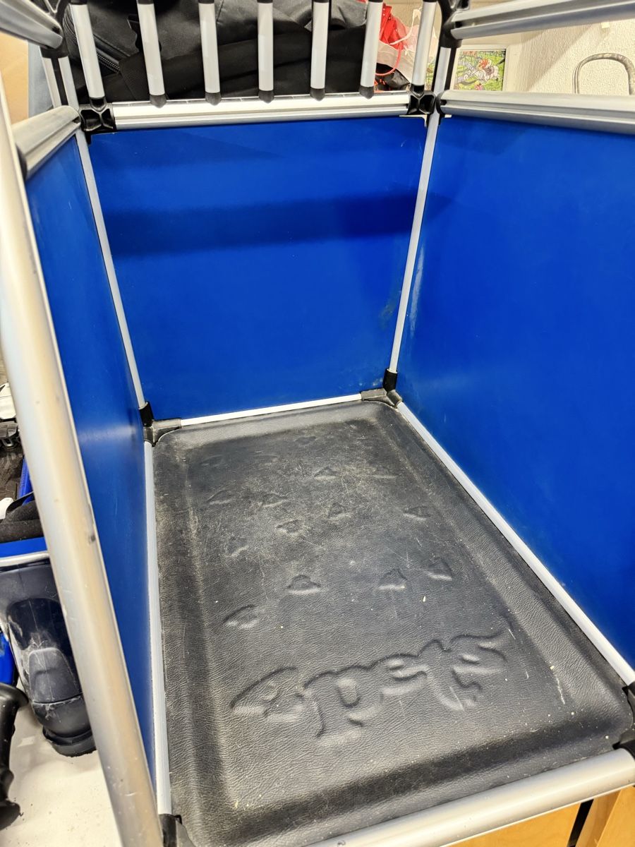 4pets Käfige, Transport & Sicherheit: 4pets Hundebox Aluminium   – Gebraucht aus Rickenbach BL von eumlin 2