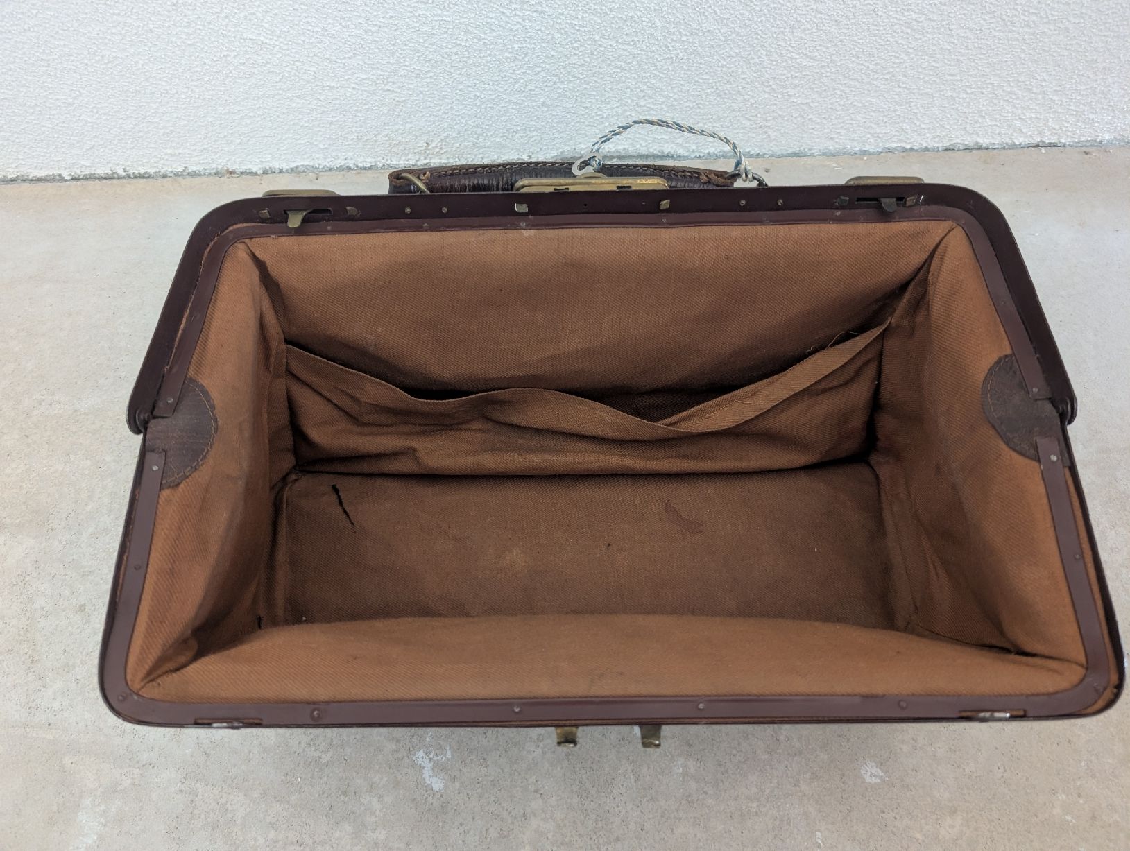 Valigie: Arztkoffer Leder braun Vintage – Usato da St. Gallen venduto da Isycheng 2