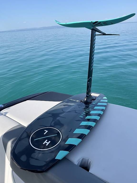Tavole da surf e di nuoto: Hyperlite Shuttle & Booster 1300 Wakefoil Komplettset – Usato da Arbon venduto da Honemarc