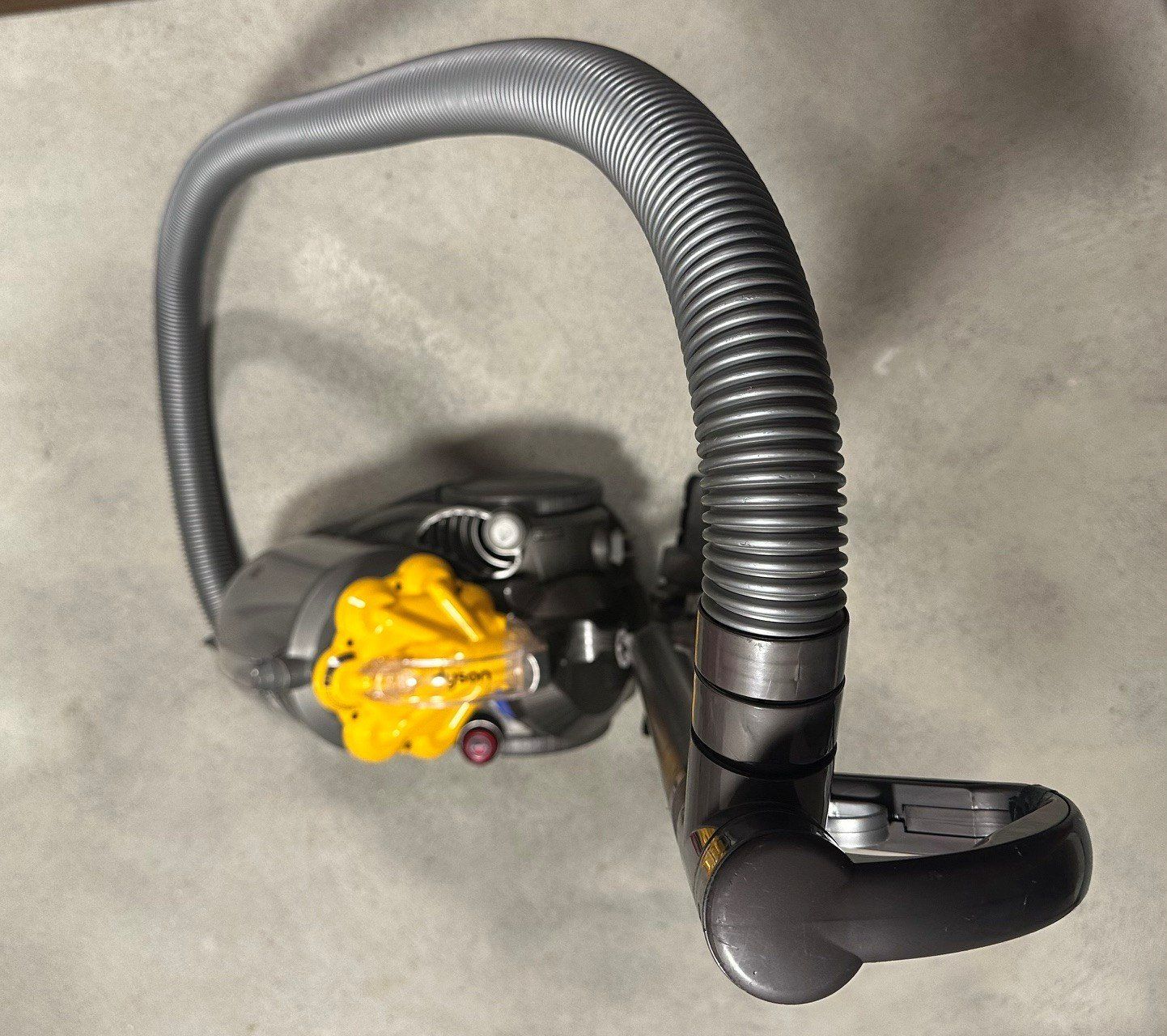 Dyson Aspirateurs & Accessoires: Dyson DC 29 – Défectueux à Regensdorf par maettelb 2