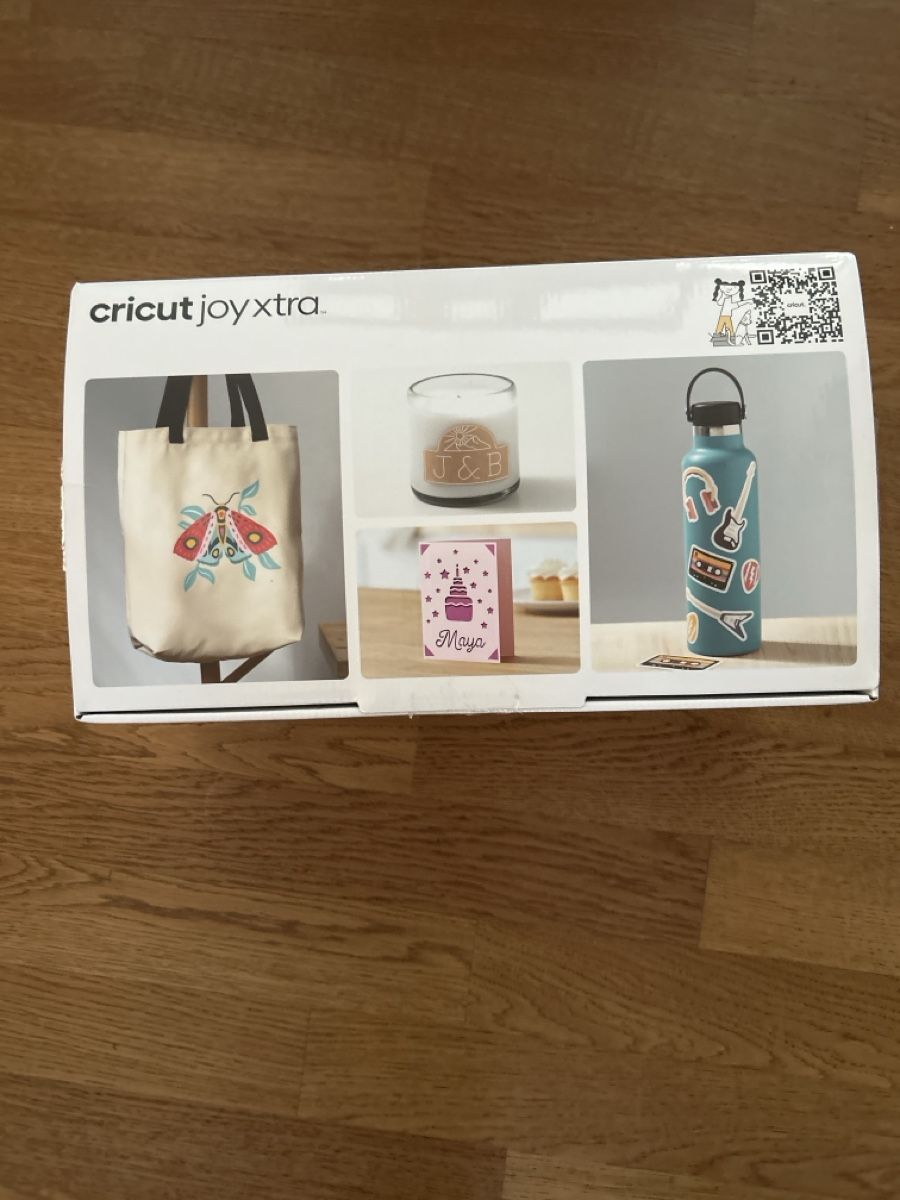 Tutte le decorazioni: Schneideplotter Cricut Joy Xtra mit Zubehör im Karton – Usato da Arlesheim venduto da gio_sg79