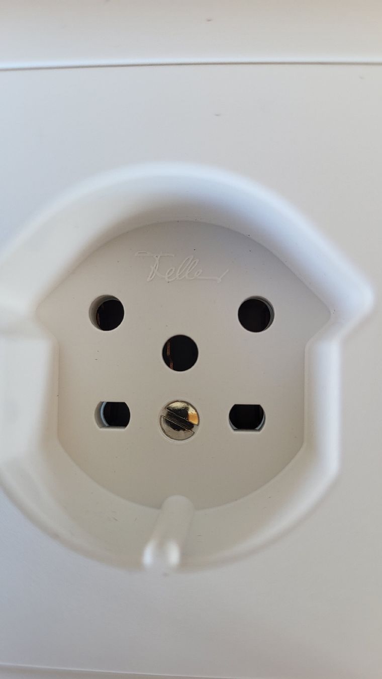 Feller Stecker: Feller Edizio Typ 15 UP neu – Neu (gemäss Beschreibung) aus Seewis-Pardisla von Bis 2