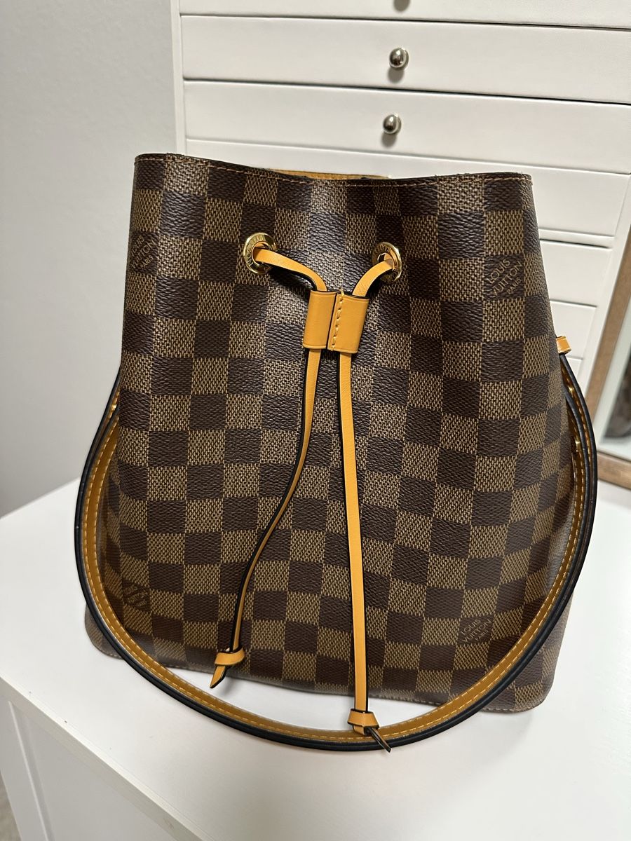 Louis Vuitton Borse da donna: Louis Vuitton NéoNoé MM – Nuovo (secondo la descrizione) da Küssnacht am Rigi venduto da majdaa