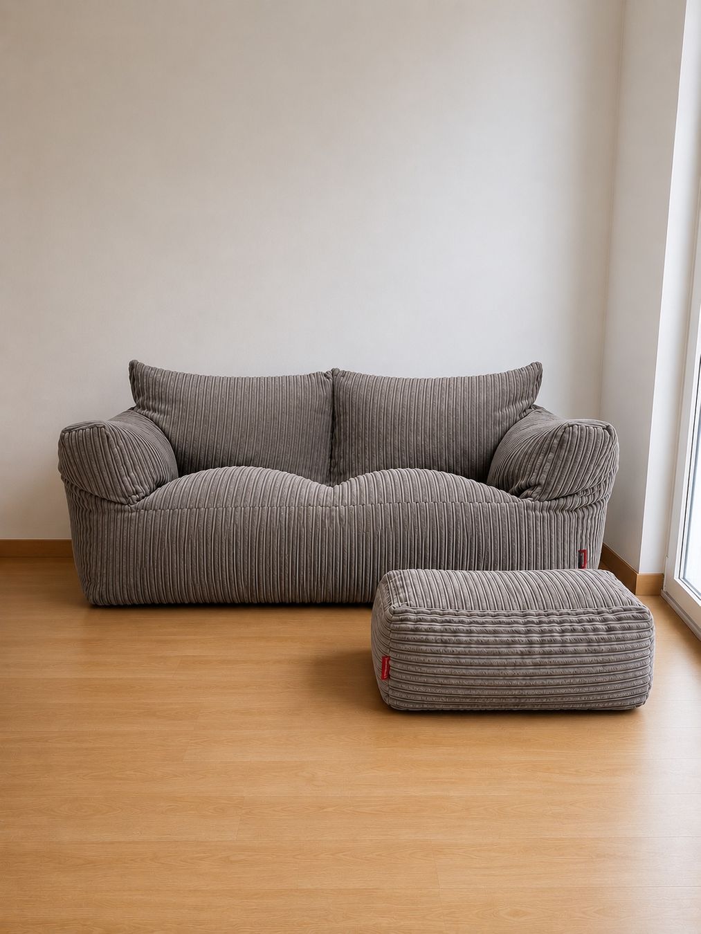 Sofas: Gemütliches Sitzsack-Sofa mit Fusshocker, Grau, Top! – Gebraucht aus Langenthal von TrendHub