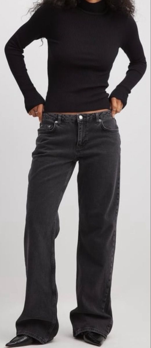 Na-kd Jeans: black low waist jeans – Usato da Pratteln venduto da asc_p9vh