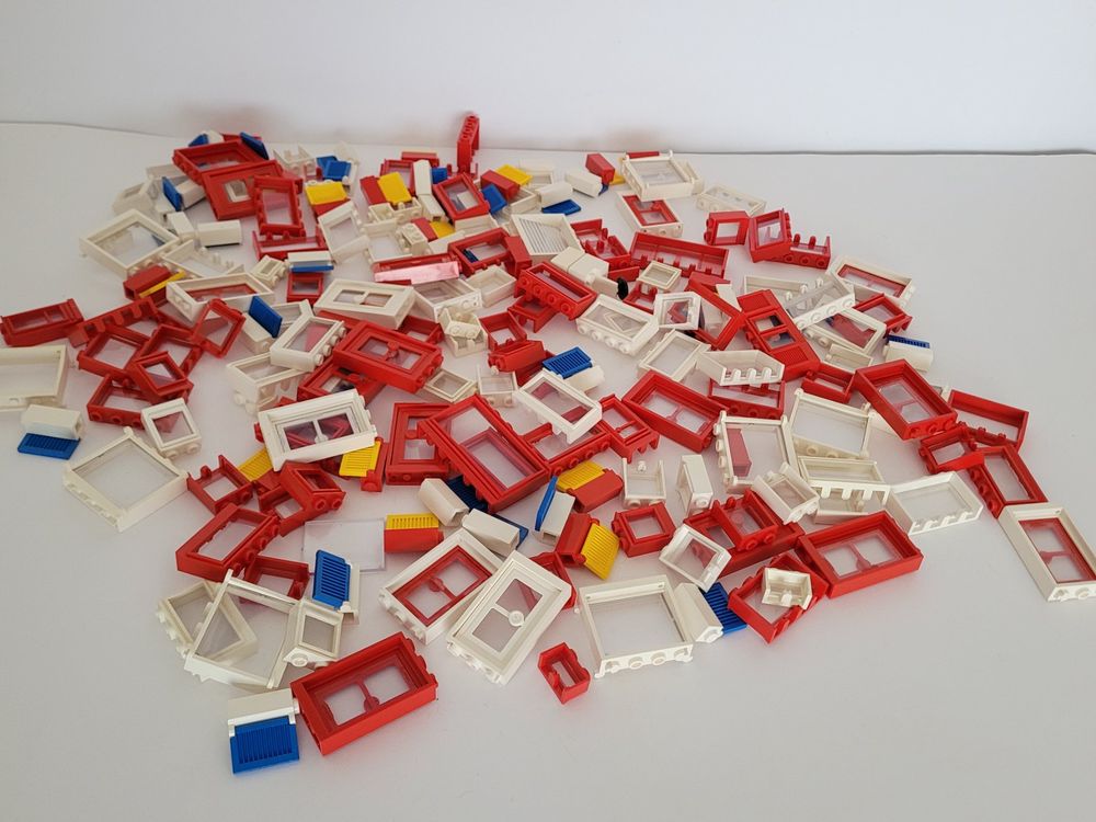 Grand Lot Fenêtres LEGO Vintage Rouge & Blanc...... 2