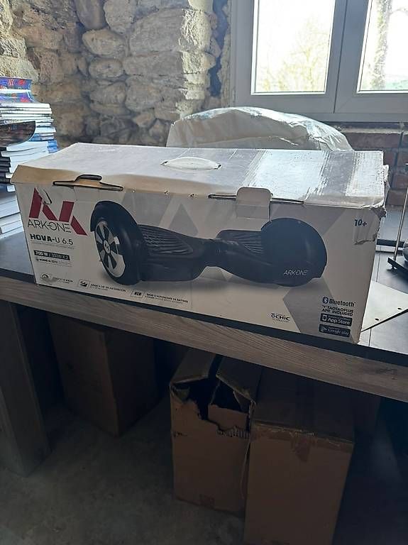 Hoverboards: Hoverboard Arkone HOVA-U 6.5 Bluetooth Bon état Avec boîte – D'occasion à Genève par jul_h2bl