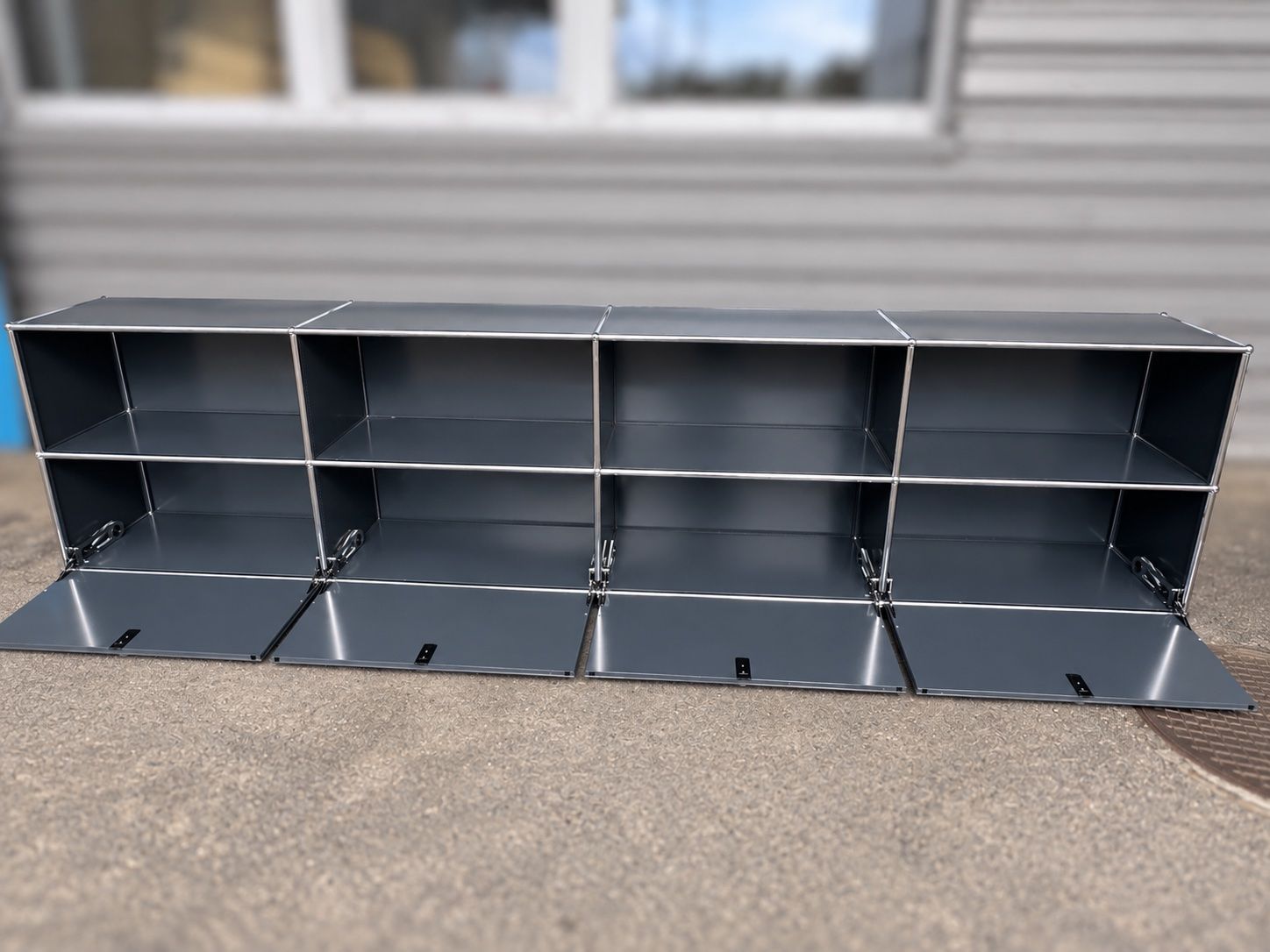 USM Scaffali: USM Haller Sideboard Anthrazit 2 x 4er Elemente – Usato da Diessenhofen venduto da Osio 1