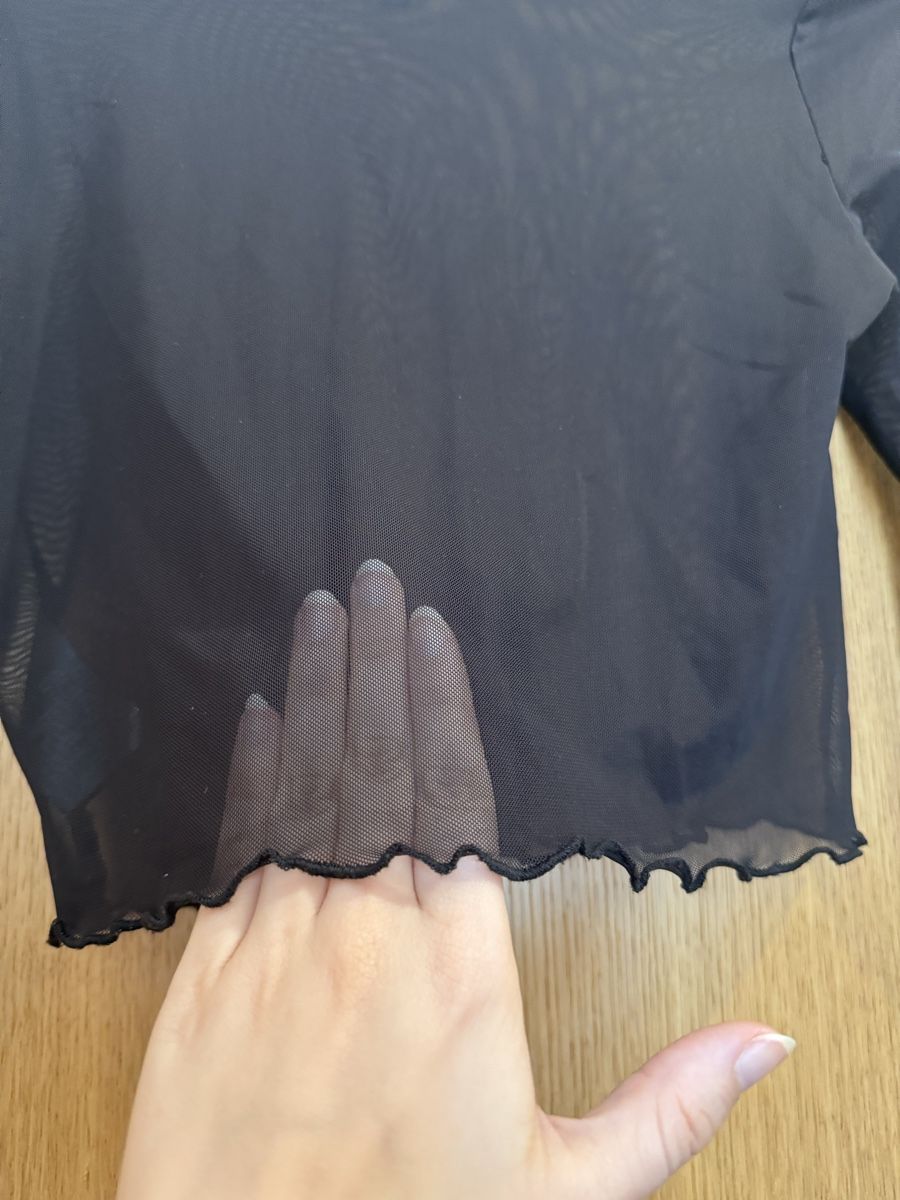 H&M Tops: "Mash" Oberteil – D'occasion à Grindelwald par Loredana_Crescente 2