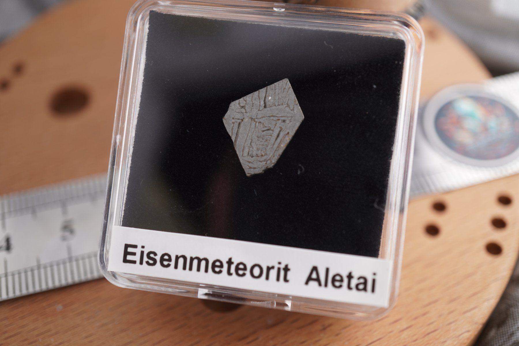 Mineralien & Heilsteine: Eisenmeteorit Scheibe   Aletai    Ab 1.- – Neu und originalverpackt aus Eschenbach SG von topstone 2