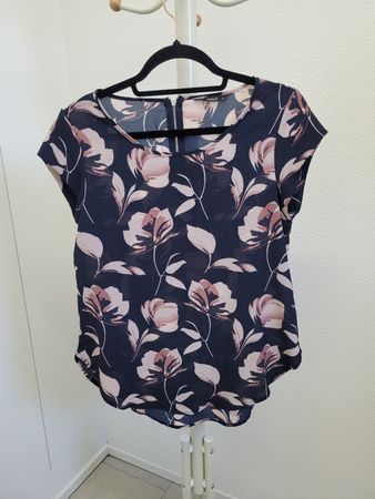 Sommerliche Bluse mit Blumenmuster - Grösse 34