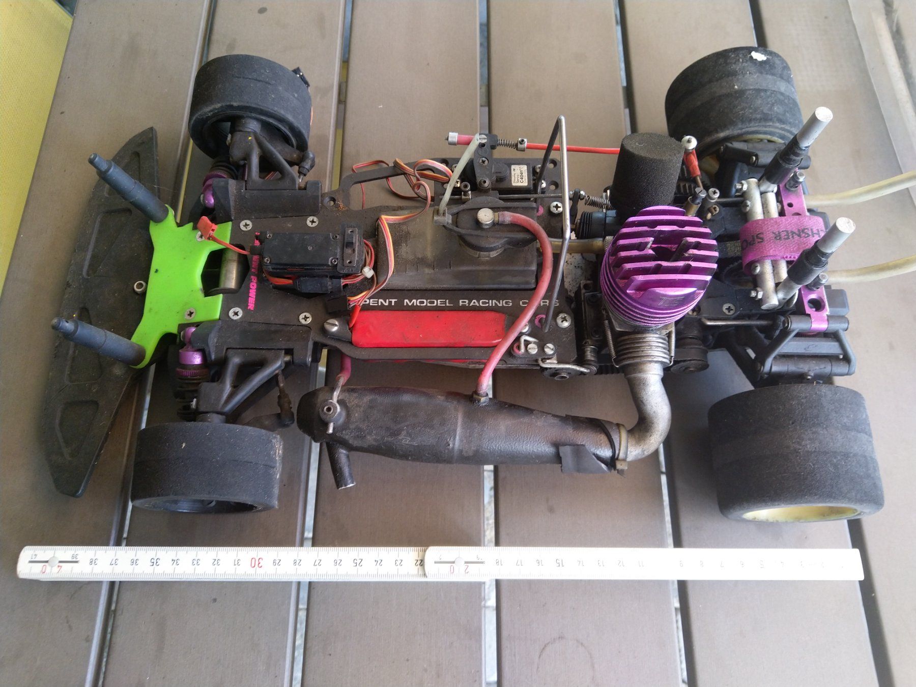 Serpent RC Kits de montage: Serpent Verbrenner Modellauto - 1/10 – D'occasion à Lufingen par oban2000