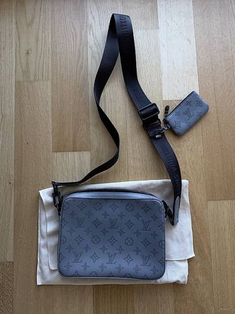 Louis Vuitton Umhängetasche (Duo Messenger)