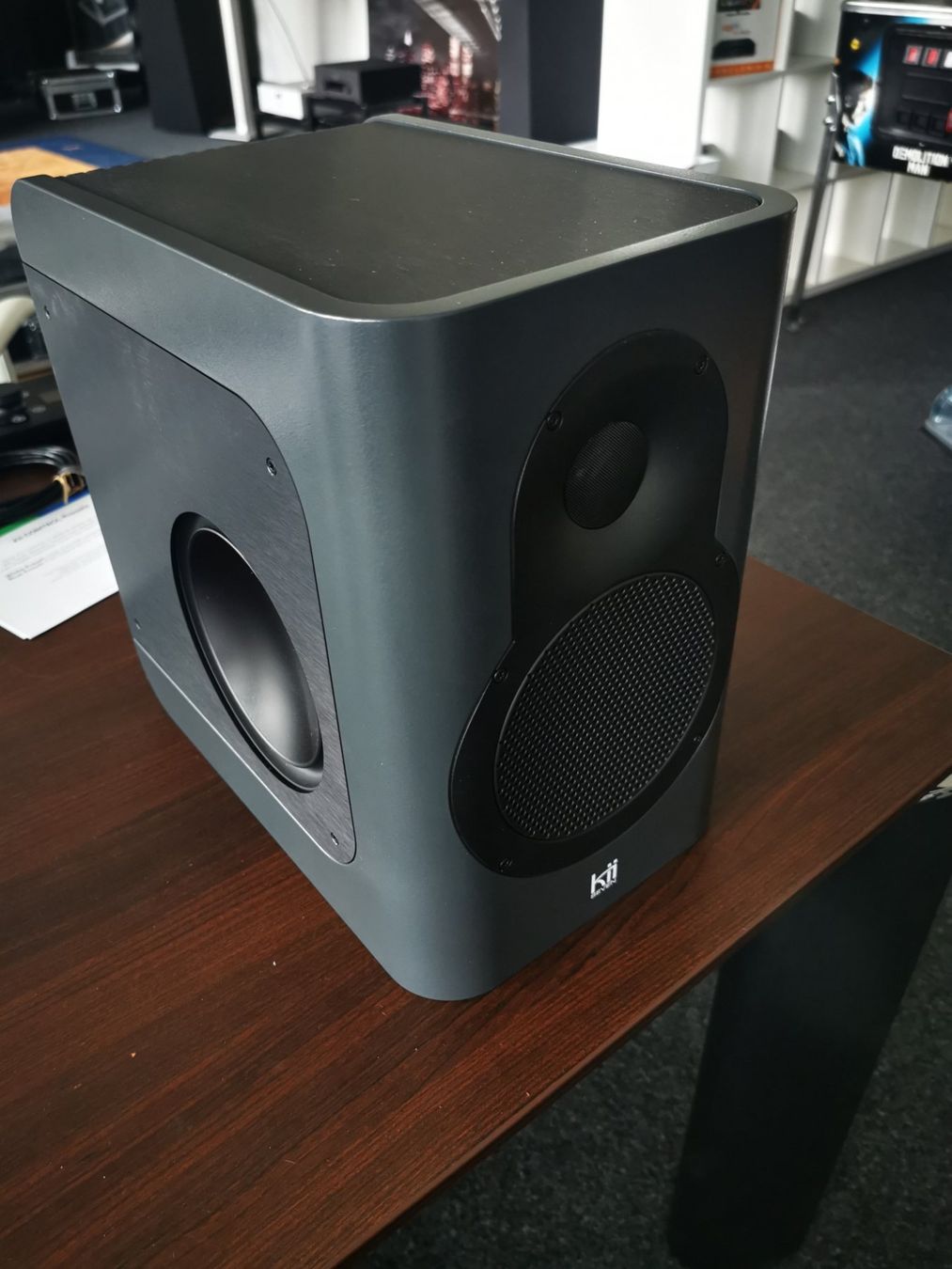 KII Casse acustiche: Kii SEVEN - Fine Touch Dark Grey Stereo Pair – Nuovo e nell'imballaggio originale da Bellmund venduto da nikitanikita 5