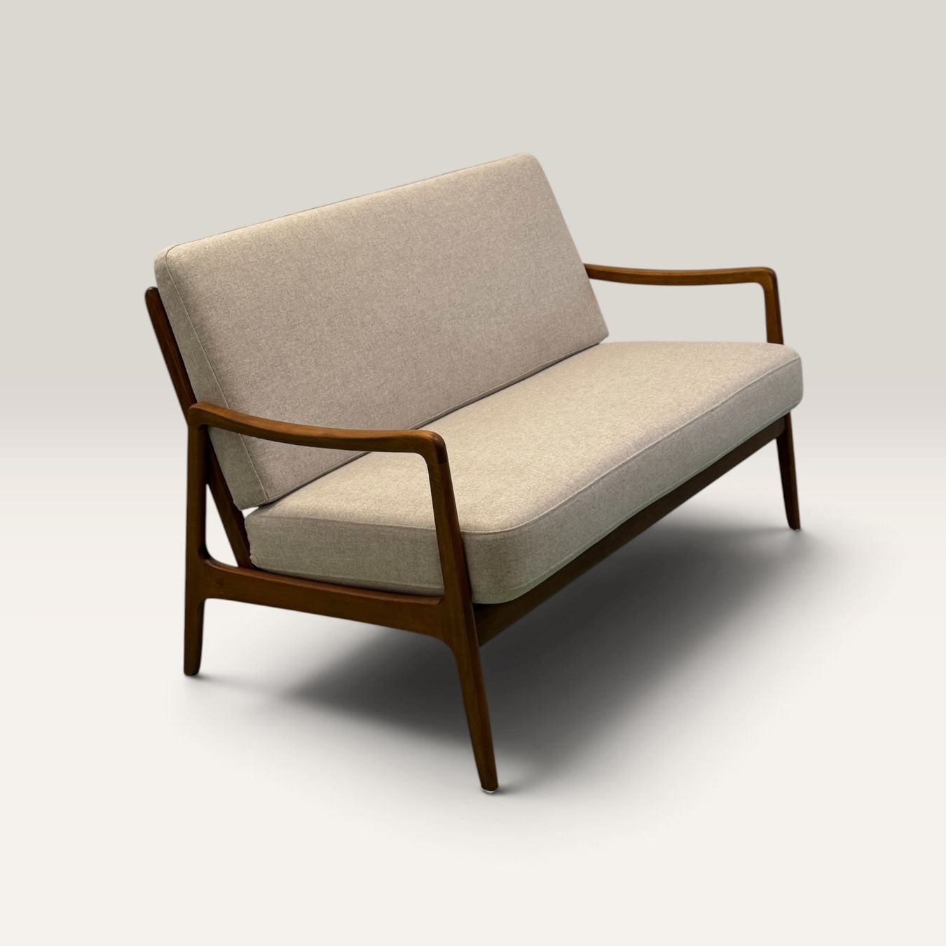 France & Søn Divani: Ole Wanscher 2er Sofa MidCentury Denmark 50er – Usato da Basel venduto da MidMod20C 1