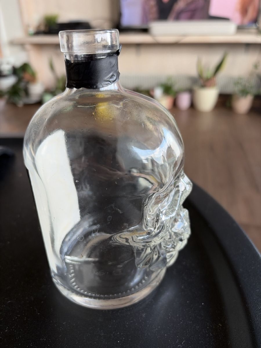 Altro in Stoviglie & Bicchieri: Glasflasche Totenkopf leer – Usato da Opfershofen TG venduto da dan_nxk8 1