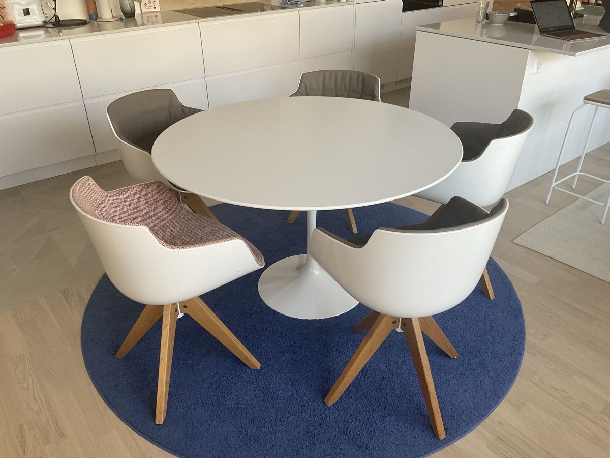 Knoll Tables: Knoll Tulip Table 120cm – D'occasion à Tannay par mkleewein