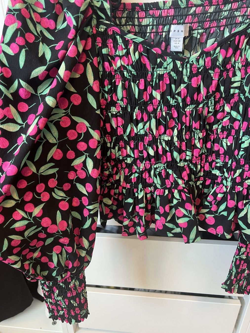 Bershka Top: BERSHKA Blumen-Top – Nuovo (secondo la descrizione) da Bülach venduto da deinmica 1