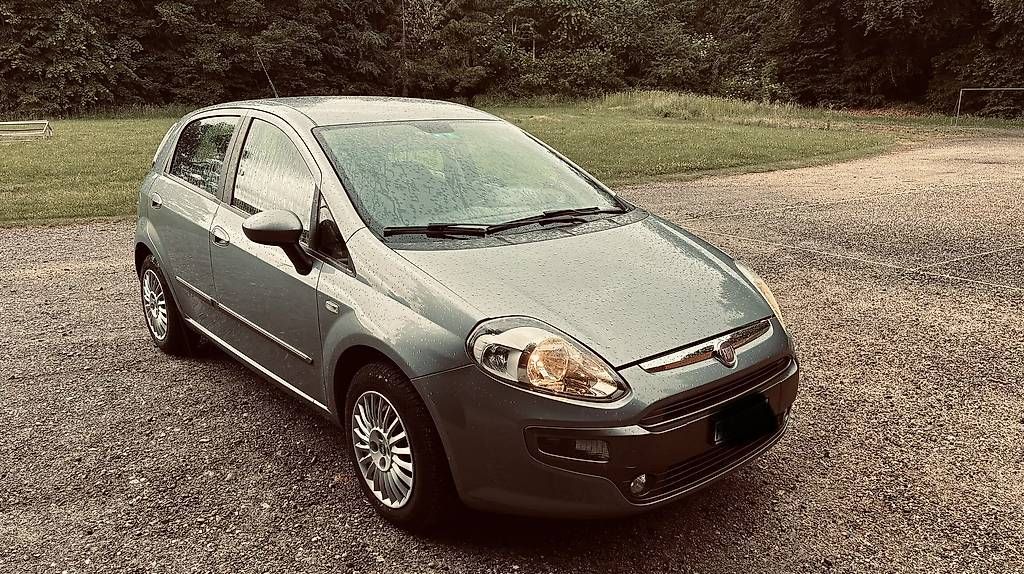 Automobili: Fiat Punto 1.4 EVO – Usato da Montagny-la-Ville venduto da gon_9zbq