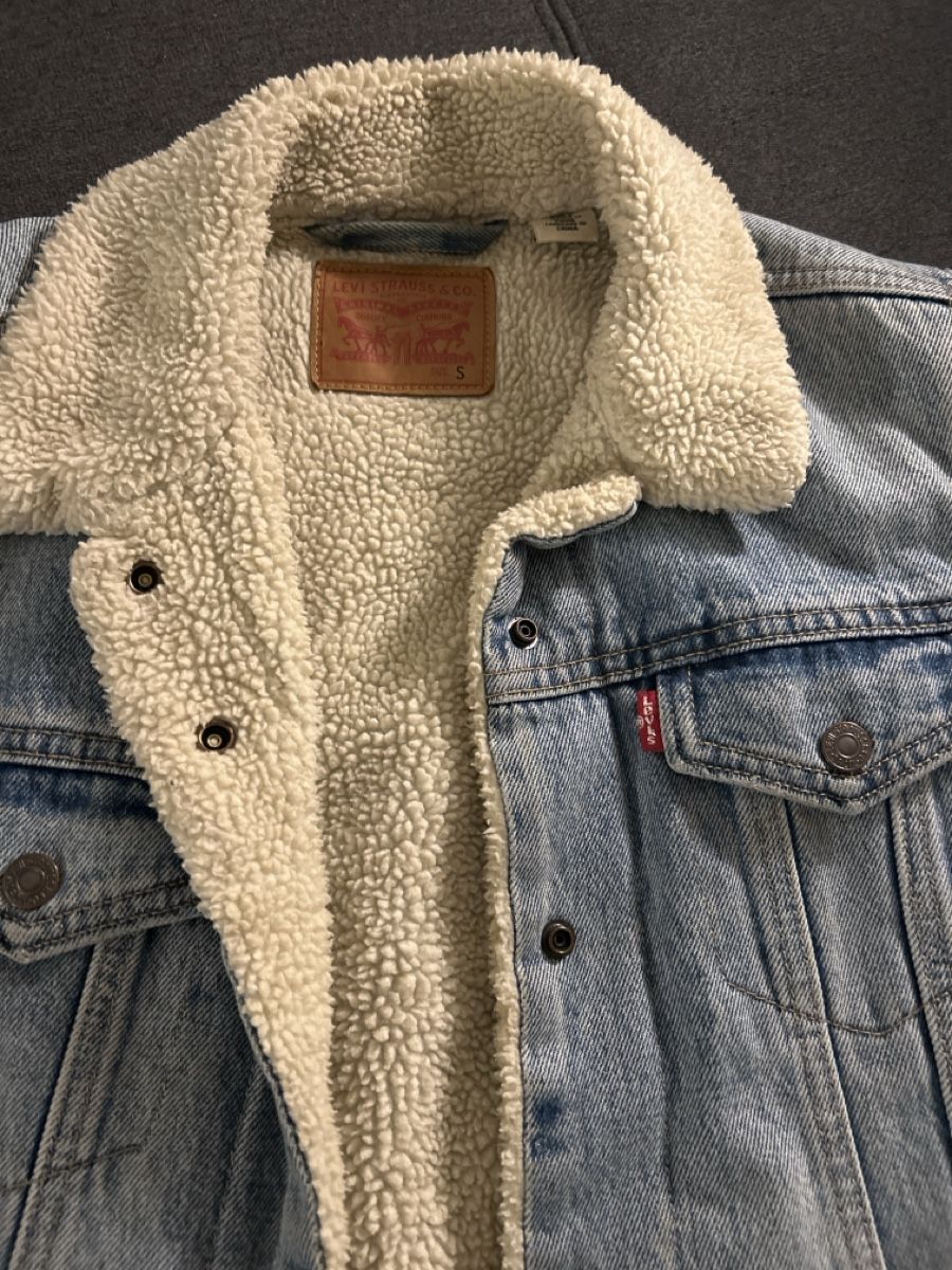 Levi's Giacche: Levi's Jeansjacke mit Teddyfell – Usato da Savognin venduto da Miss-Baerbl 4