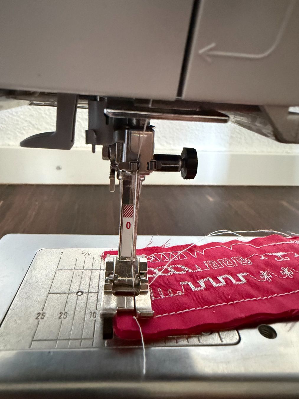 Bernina Machines à coudre: Nähmaschine Bernina virtuosa 155 – D'occasion à Zürich par rob_s967 4