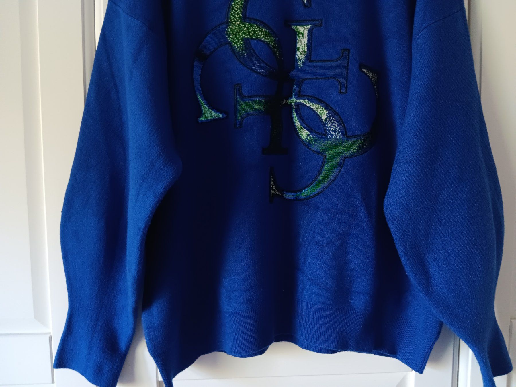 Guess Maglioni & Felpe: GUESS Pullover    Taille / Grosse M – Usato da Cossonay-ville venduto da Super-Price-Quality 2