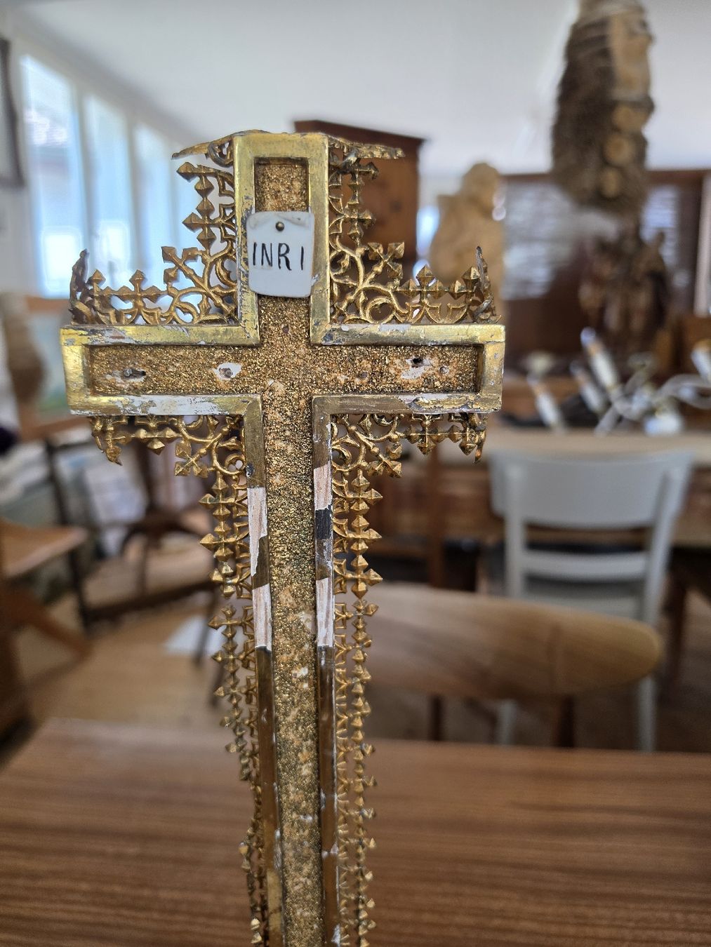 Tutte le decorazioni: Kruzifix mit INRI Schild goldfarbig  – Usato da Mettlen venduto da elios0888 3
