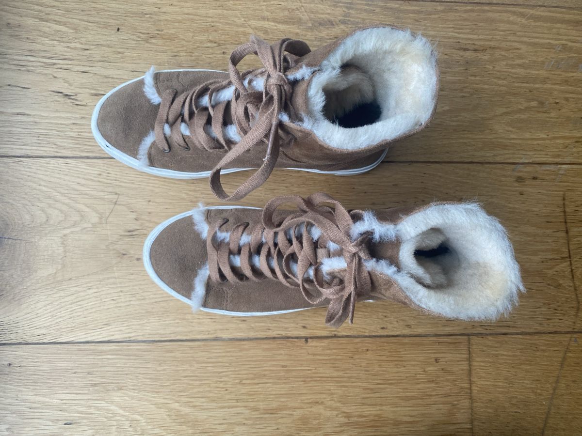 Ugg Damenschuhe: Ugg Winterschuhe Gr. 37 – Gebraucht aus Basel von boo_dc8c 6