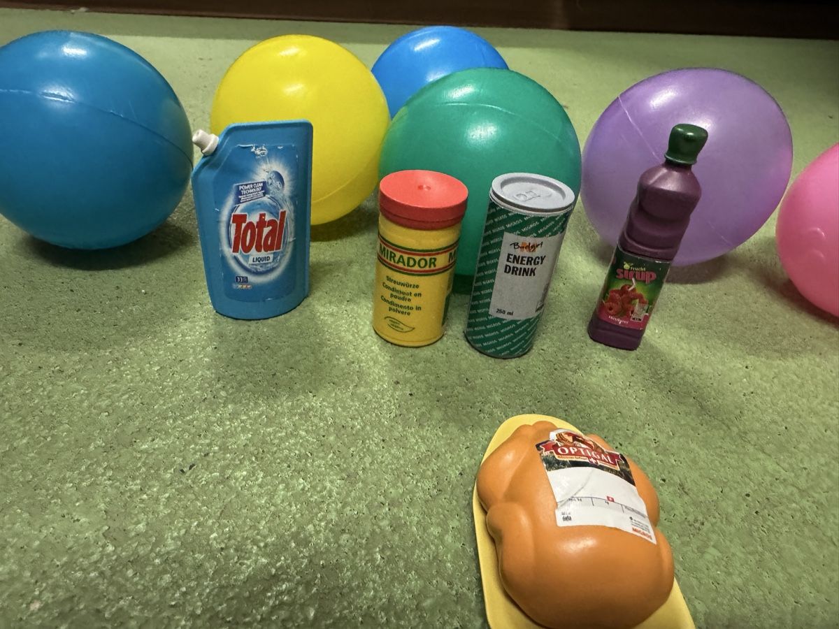 Spielzeuge: Spielzeuge Lebensmittel & Bälle Set – Gebraucht aus Jona von Good_luck_ 2