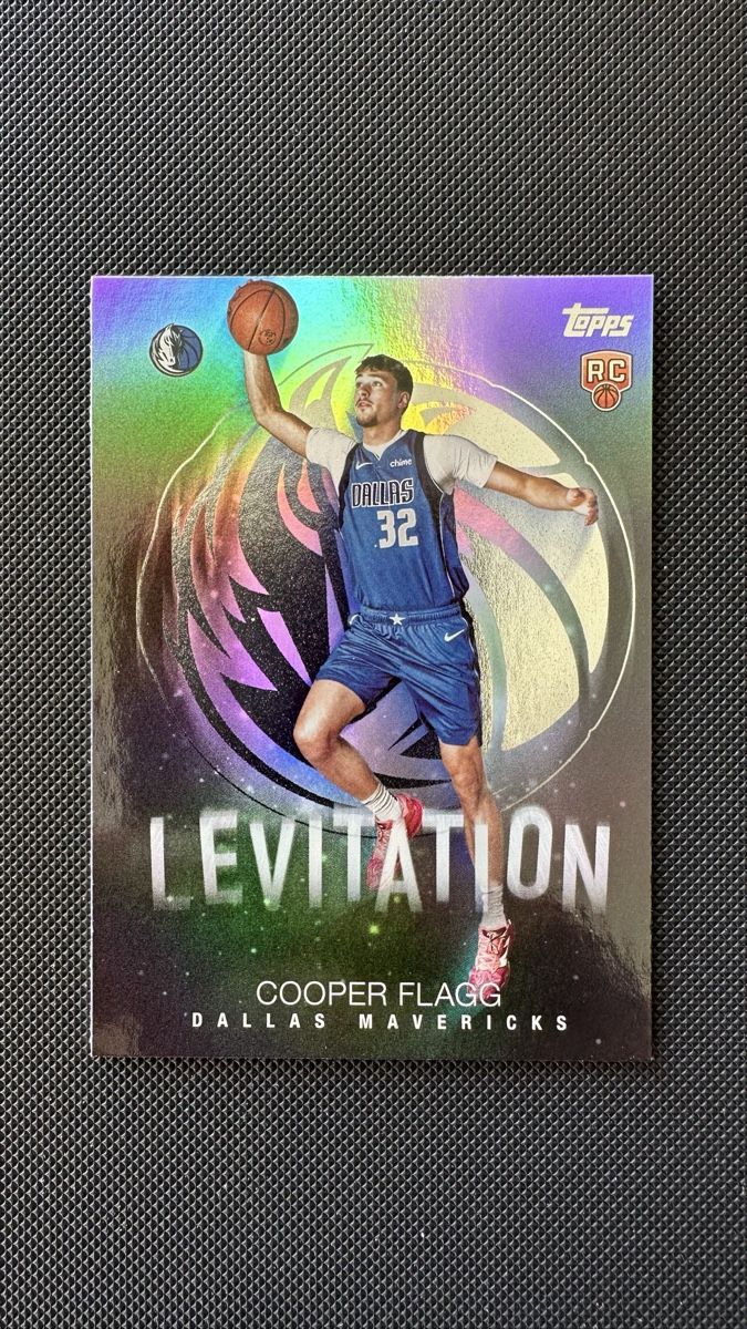 Topps Cartes à collectionner: Topps Levitation Cooper Flagg RC Refractor – D'occasion à Affoltern am Albis par mr_choppa