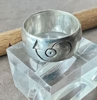 Ring Silber 925 mit Symbol *Wandel & Fokus* – Handarbeit