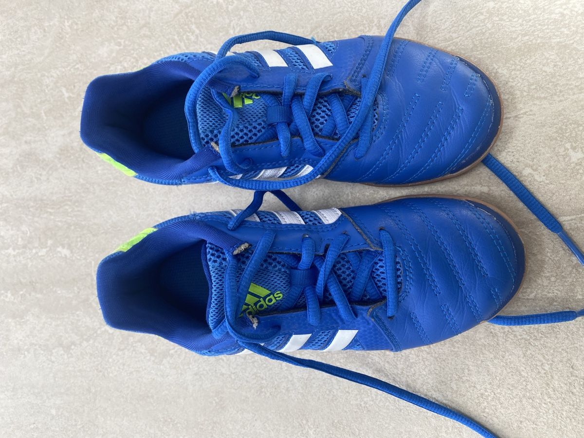 Adidas Scarpe da uomo: Chaussure de gym Addidas 32 – Usato da Tramelan venduto da cin_9w95