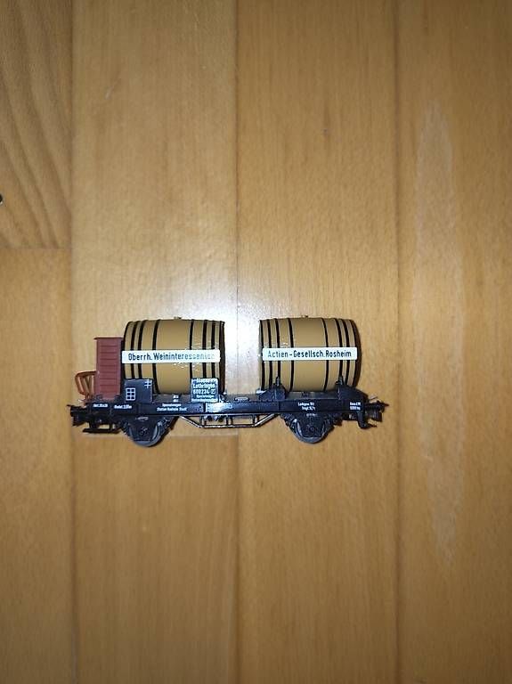 Modelleisenbahnen: Märklin 2 Weinwagen – Gebraucht aus Einsiedeln von Matteo_123