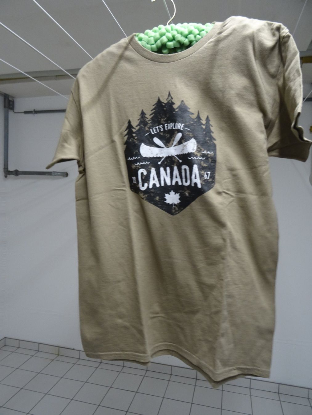 T-shirt: T-Shirts – Nuovo (secondo la descrizione) da Winterthur venduto da valbella7