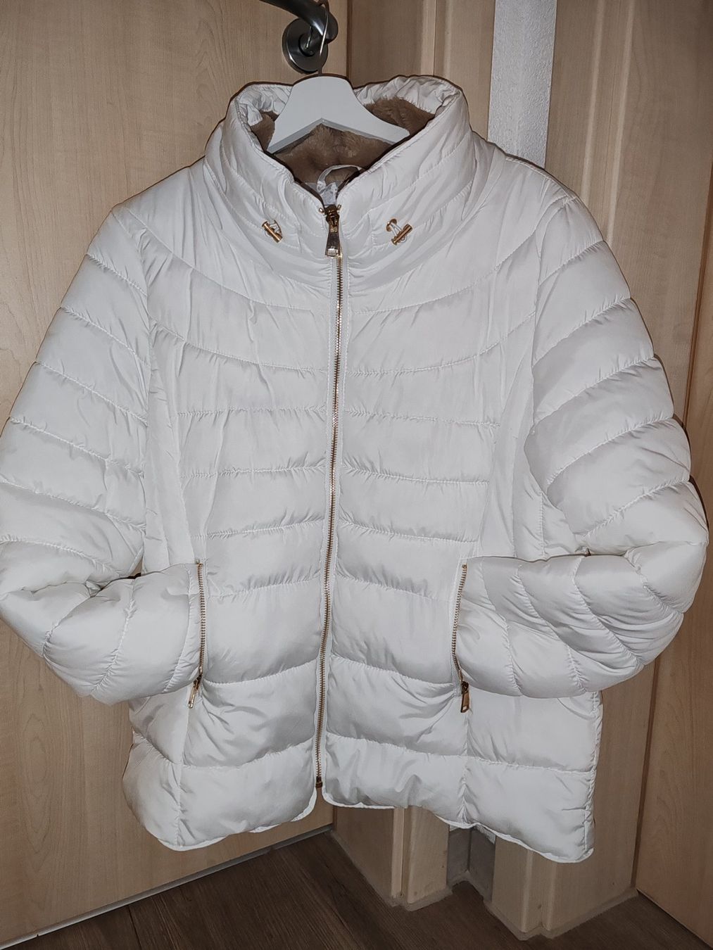 Giacche: Weiss wattierte Jacke – Nuovo (secondo la descrizione) da Egnach venduto da bgdo26