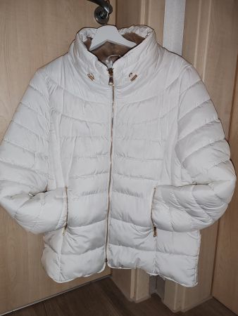 Weiss wattierte Jacke