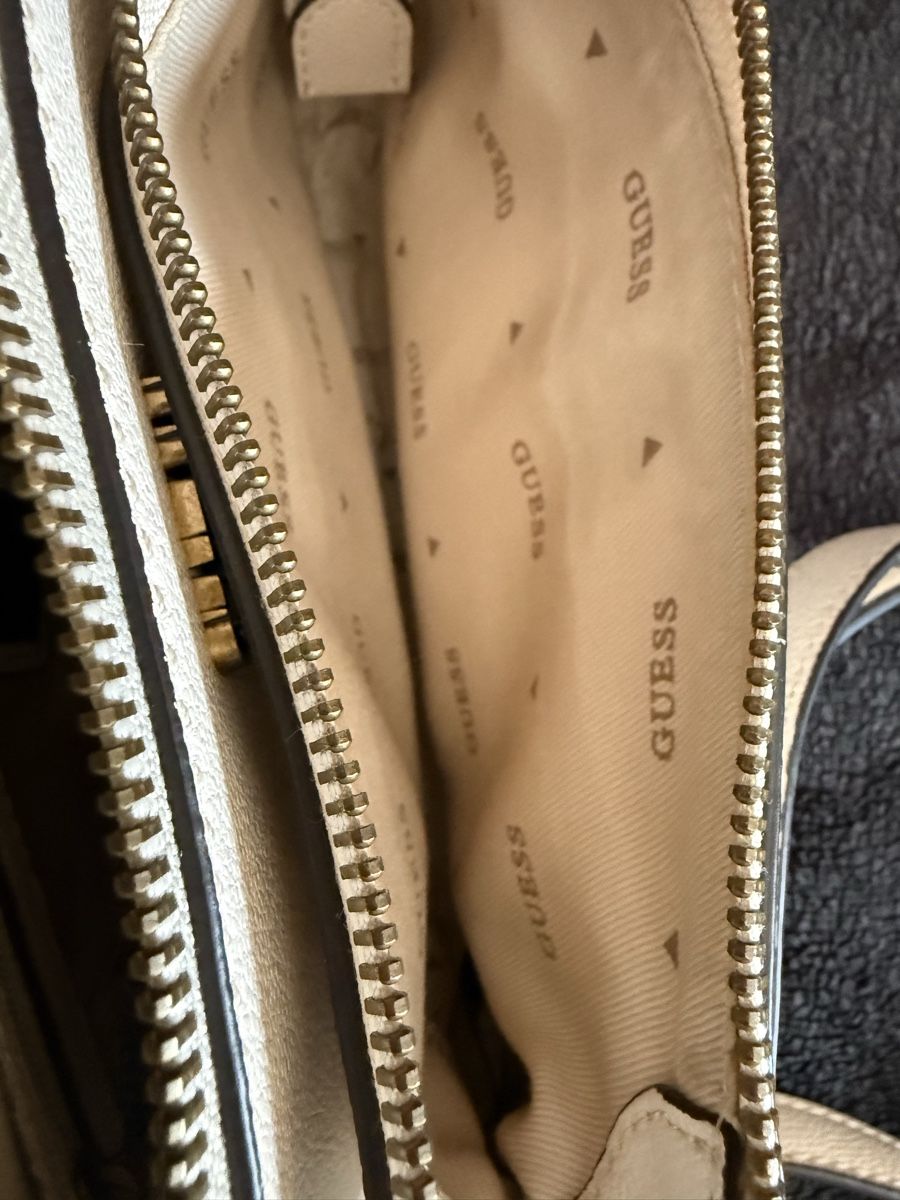Guess Borse da donna: Sac Guess Élégant Couleur Crème – Usato da Monthey venduto da Joseph-29 6
