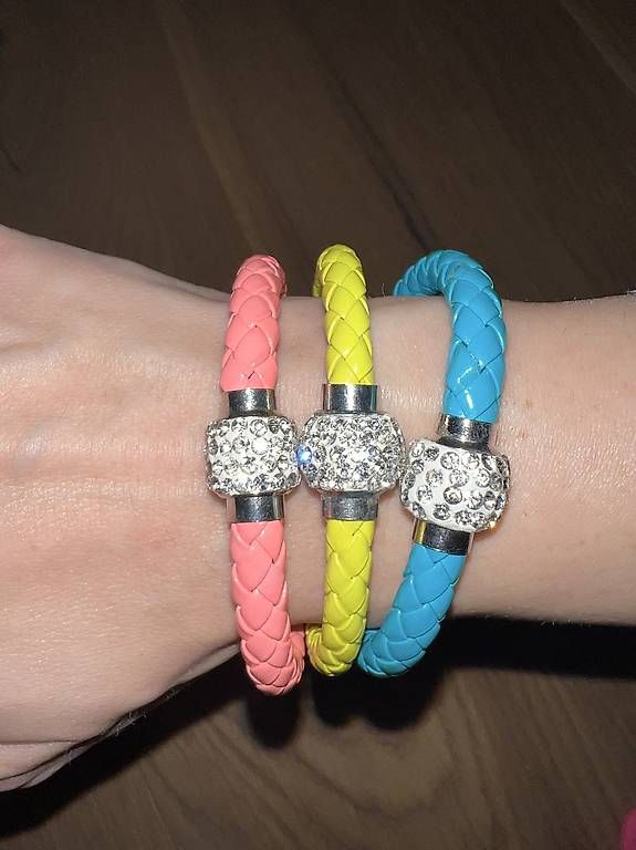 Bracciali & Braccialetti: Bunte Magnet Armbänder – Usato da Sevelen venduto da ale_v29l 2
