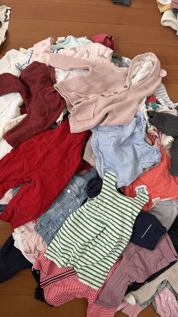 Lotti & Set di vestiti: Kleiderpaket Grösse 68 – Usato da Zürich venduto da Daniman 4