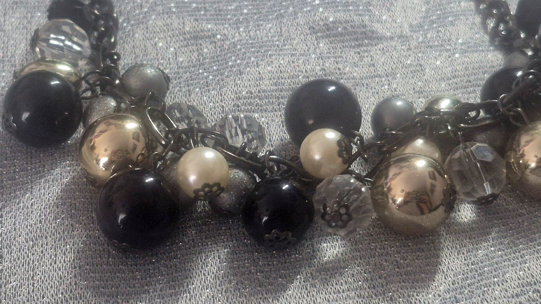 Catenine: Collana con perle nere, dorate e trasparenti – Usato da Giubiasco venduto da Stefaniav 2