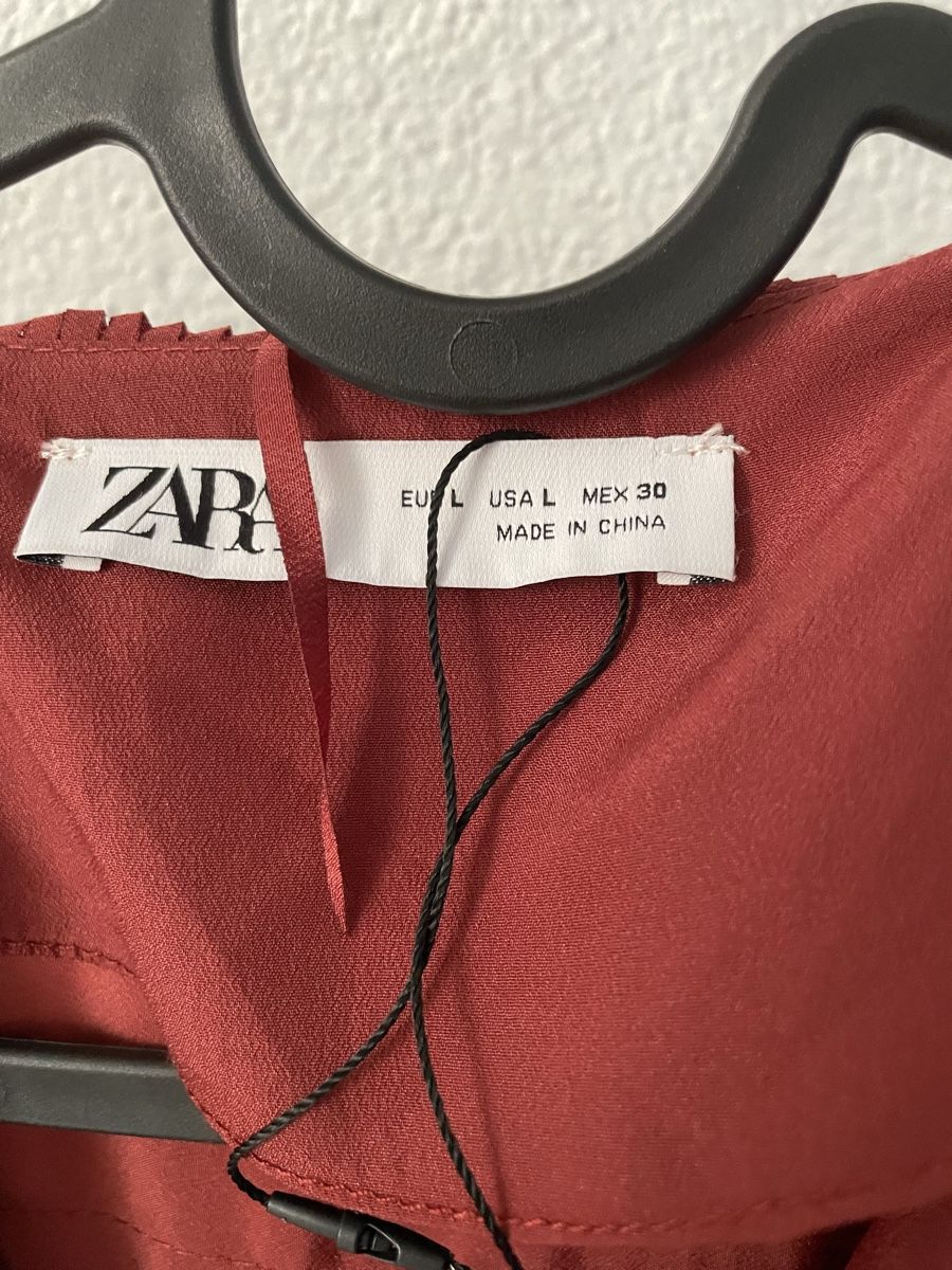 Zara Cappotti: Damen Mantel ZARA dunkelrot – Nuovo (secondo la descrizione) da Menziken venduto da FS-Creativity 2