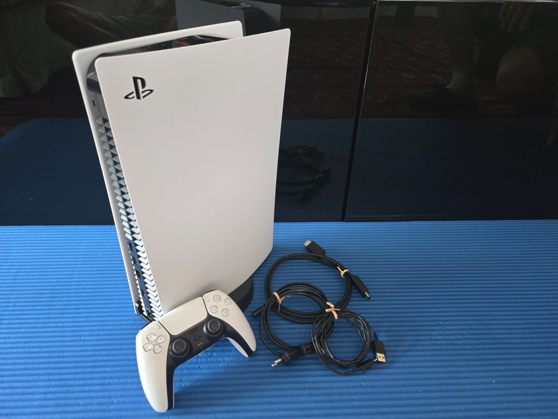 Sony Console: Playstation 5 Disc edition 825 GB – Usato da Lugano venduto da giu_8czm 2