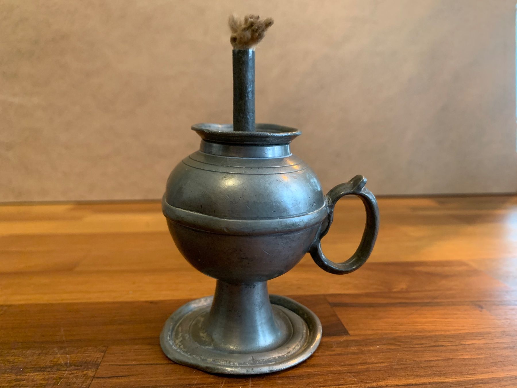 Lampade: Öllampe aus Zinn – Usato da Winterthur venduto da sommer_2019 1