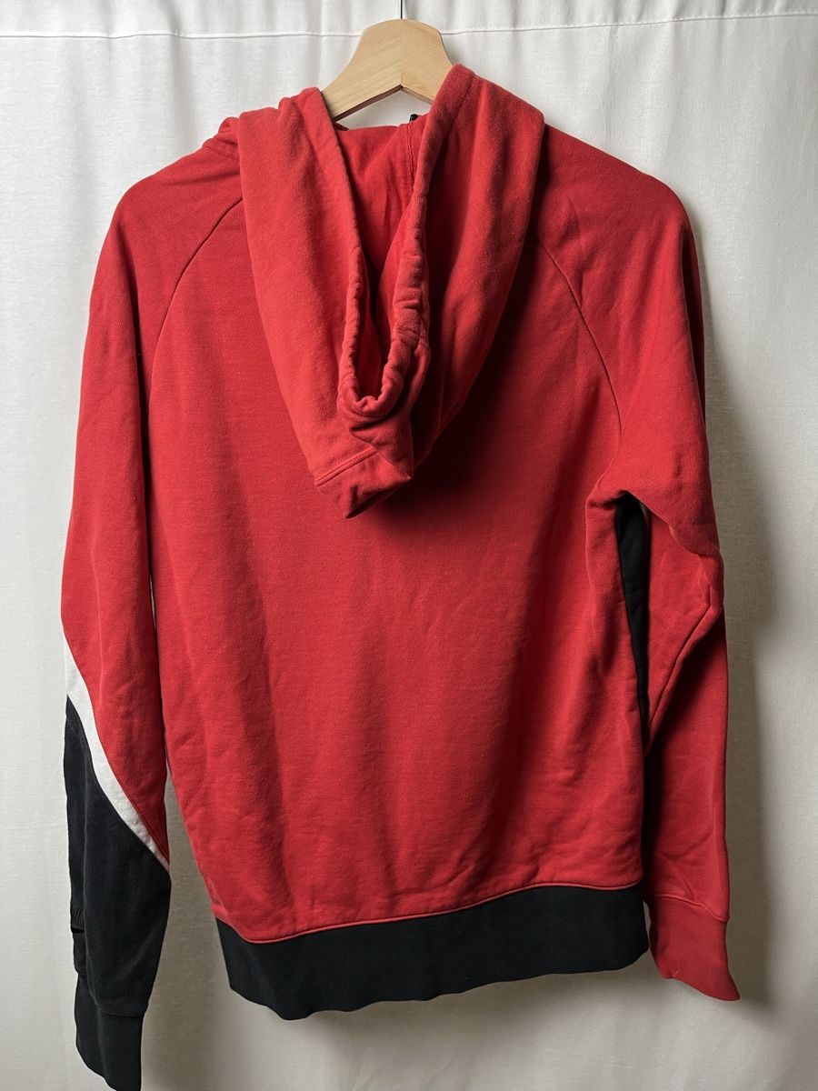 Nike Pullover & Sweatshirts: Pull à capuche Nike – Neu (gemäss Beschreibung) aus Les Avanchets von lunedeneige.shop 3