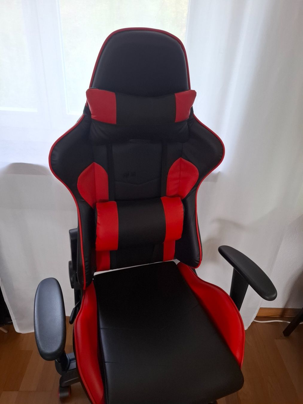 Stühle: Gamingchair Bürostuhl – Gebraucht aus Hombrechtikon von tatjana.kaelin 1