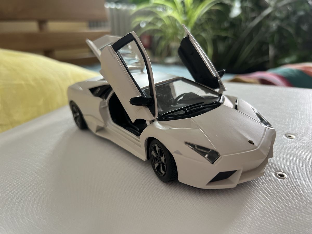Lamborghini Voitures modèles: Lamborghini Modellauto – D'occasion à Schaffhausen par Colink18