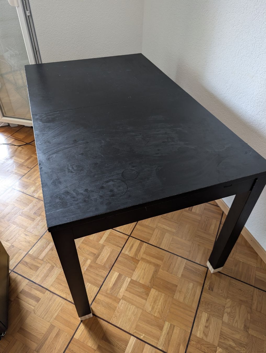 Ikea Tische: IKEA Bjursta full extensible black table Used, see pictures – Gebraucht aus Fribourg von balzabalza