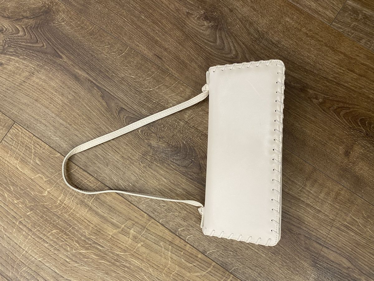 Stuart Weitzman Borse da donna: Stuart Weitzman Clutch, neuwertig, cremeweiss, Leder – Nuovo (secondo la descrizione) da Aarau venduto da Secondfish
