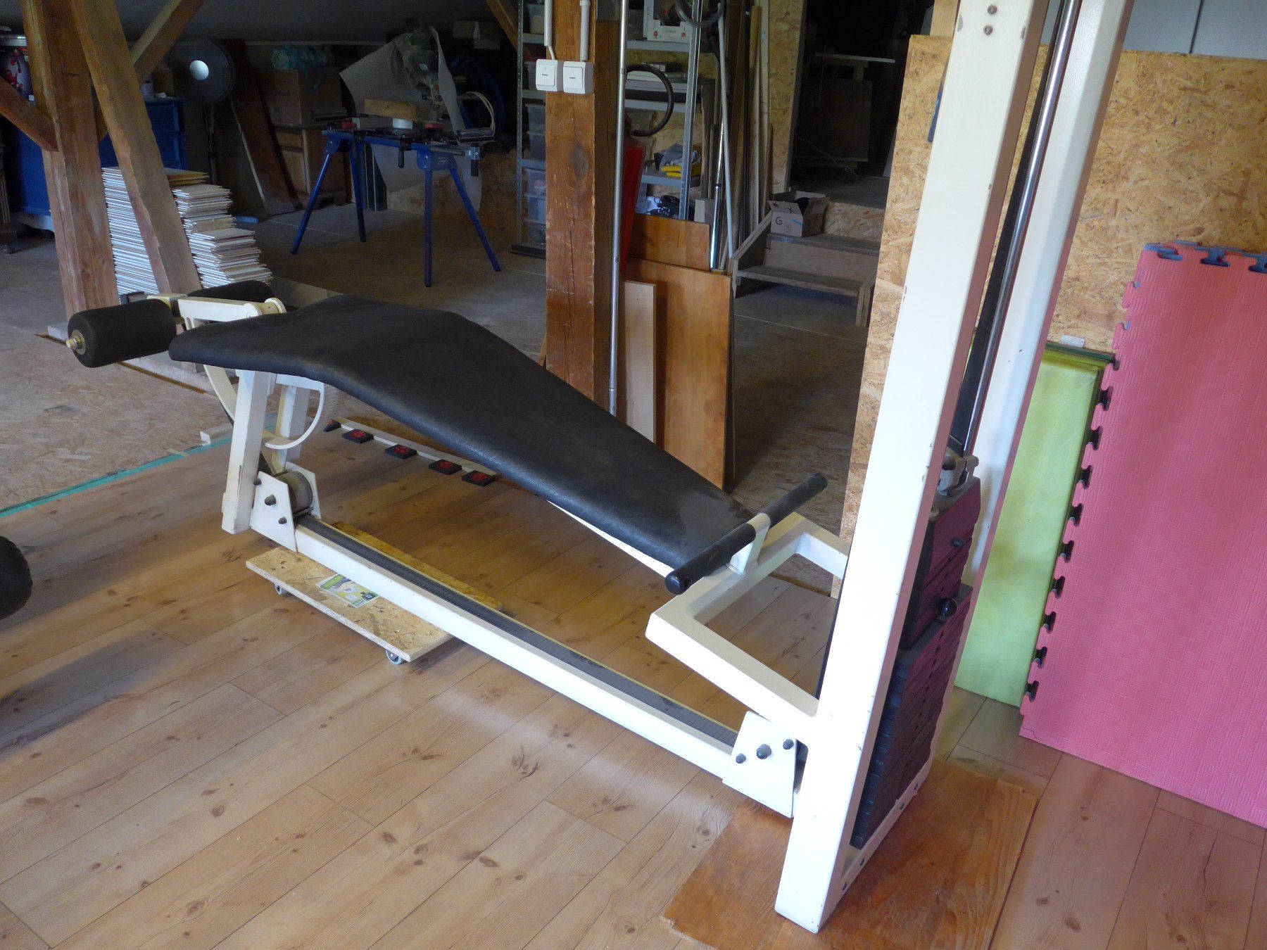 Gym80 Hometrainer: Kraftgerät Beinbieger – Usato da Bözberg venduto da Linuxon 3